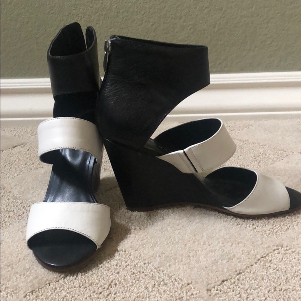 Trouve wedge